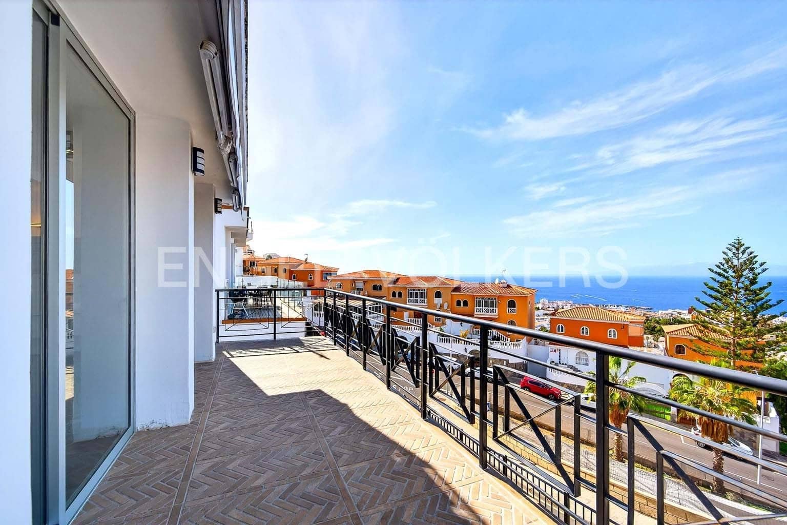 4 bedroom Villa for sale in San Eugenio with pool - € 988,000 (Ref: 9517888)