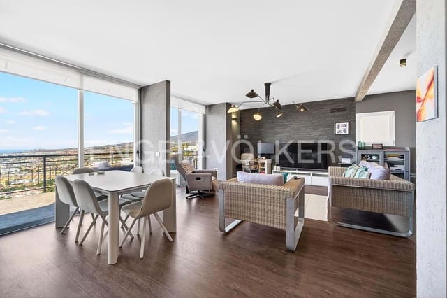 4 bedroom Villa for sale in San Eugenio, Adeje with pool - € 988,000 (Ref: 9517888)