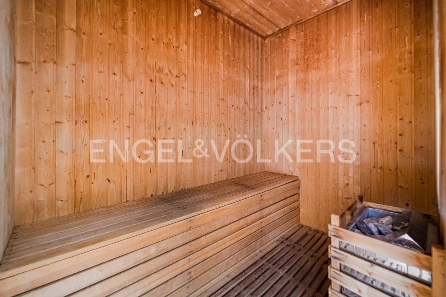 2 soverom Leilighet til salgs i La Caleta med svømmebasseng - € 995 000 (Ref: 9522864)