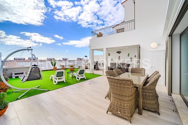 2 soverom Leilighet til salgs i La Caleta, Valverde med svømmebasseng - € 995 000 (Ref: 9522864)