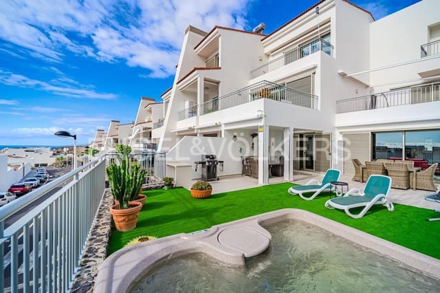 2 soverom Leilighet til salgs i La Caleta, Valverde med svømmebasseng - € 995 000 (Ref: 9522864)