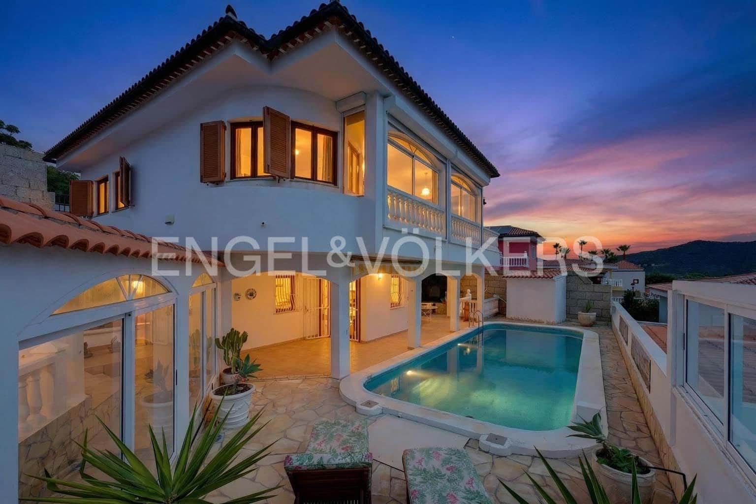 3 sypialnia Willa na sprzedaż w Chayofa z garażem - 880 000 € (Ref: 9544486)