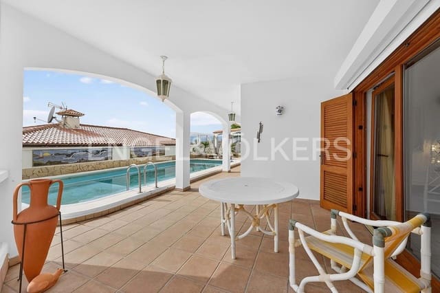 3 sypialnia Willa na sprzedaż w Chayofa, Arona z garażem - 880 000 € (Ref: 9544486)