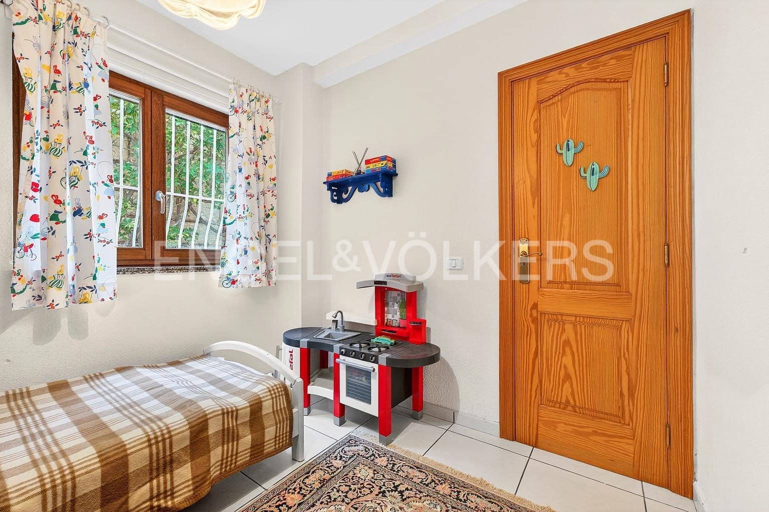 3 sypialnia Willa na sprzedaż w Chayofa z garażem - 880 000 € (Ref: 9544486)