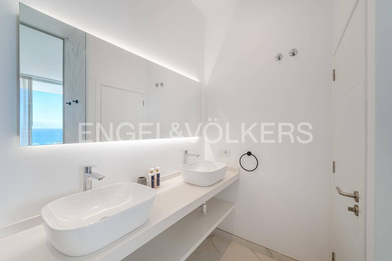 2 Zimmer Apartment zu verkaufen in Los Gigantes mit Pool Garage - 1.350.000 € (Ref: 9550241)