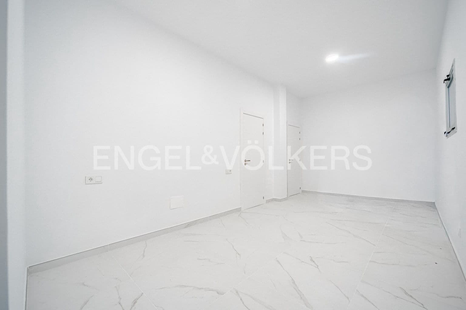 2 bedroom Apartment for sale in Los Gigantes with pool garage - € 1,350,000 (Ref: 9550241)