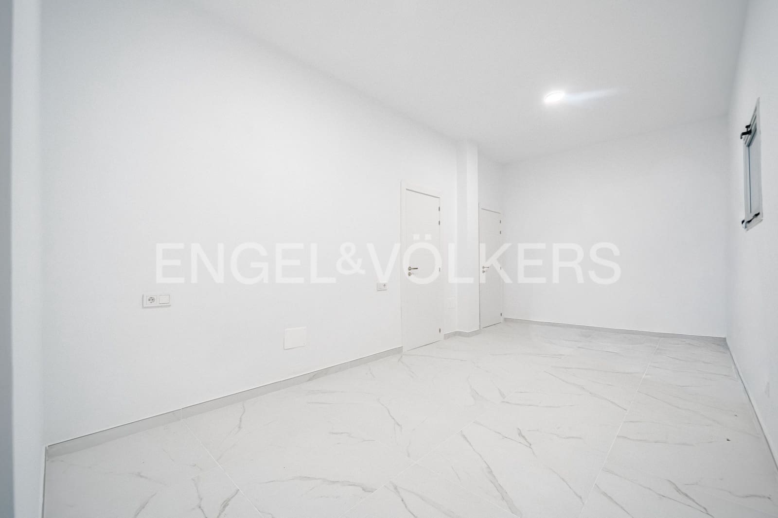 2 bedroom Apartment for sale in Los Gigantes with pool garage - € 1,350,000 (Ref: 9550241)