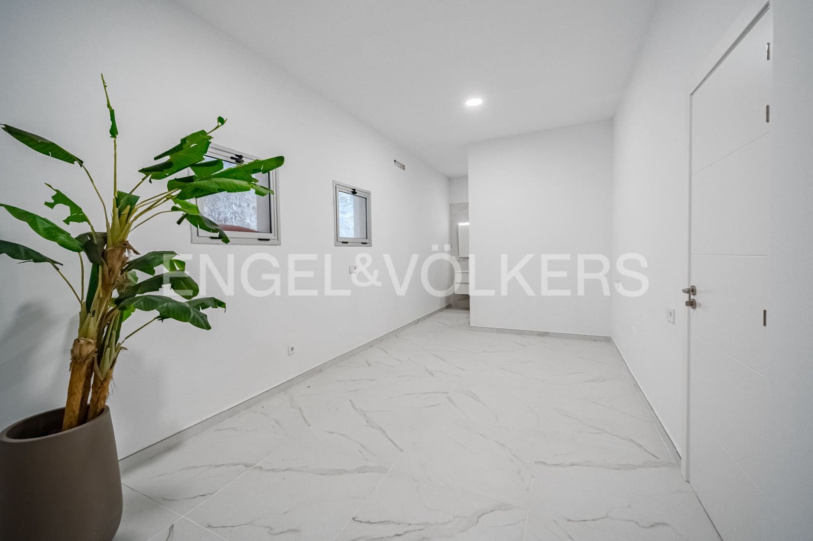 2 bedroom Apartment for sale in Los Gigantes with pool garage - € 1,350,000 (Ref: 9550241)
