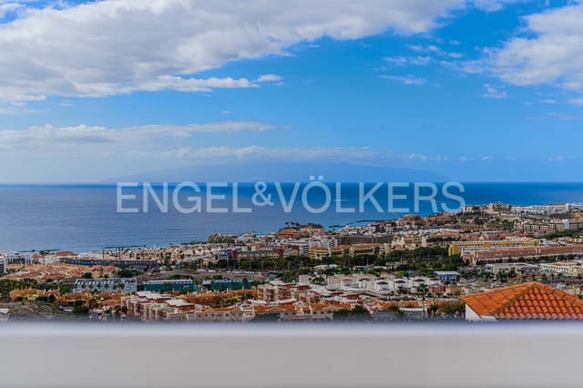 3 soverom Villa til salgs i Torviscas, Adeje med svømmebasseng garasje - € 659 000 (Ref: 9563743)