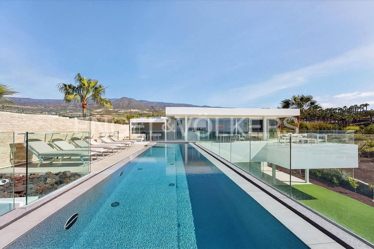 5 sovrum Villa till salu i Guia de Isora med pool garage - 5 285 000 € (Ref: 9566247)