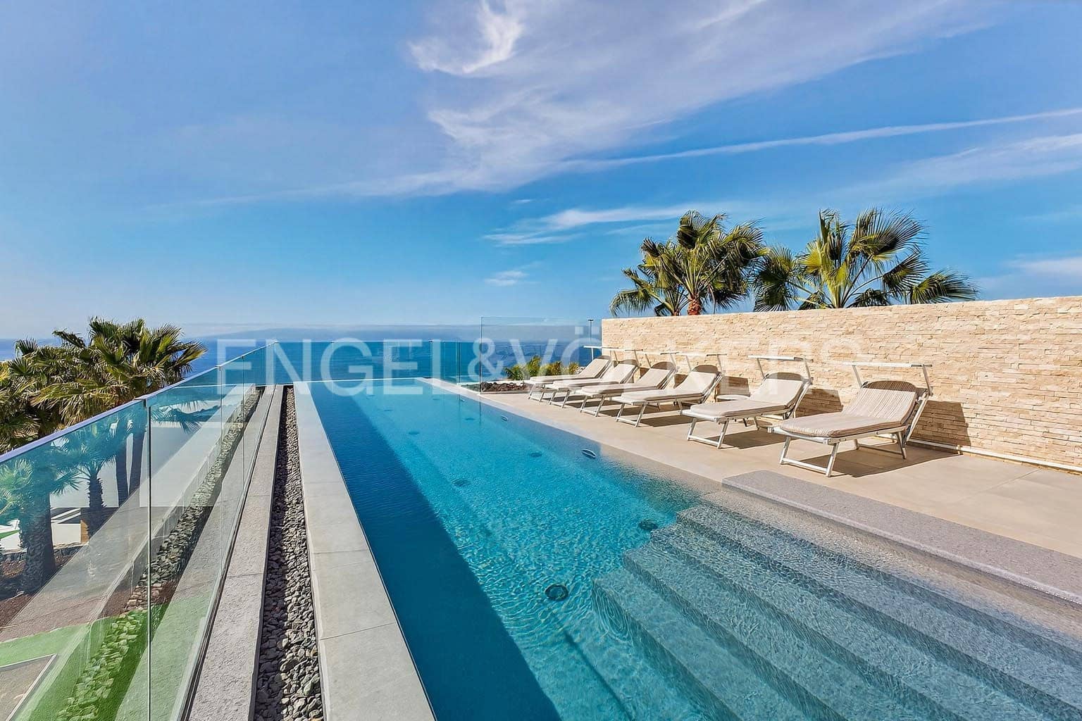 5 sovrum Villa till salu i Guia de Isora med pool garage - 5 285 000 € (Ref: 9566247)