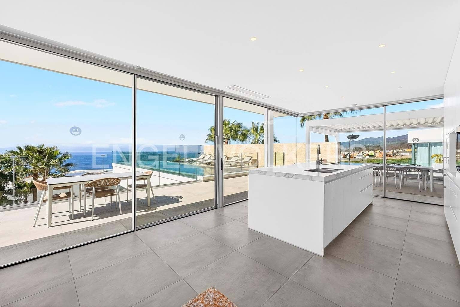 5 sovrum Villa till salu i Guia de Isora med pool garage - 5 285 000 € (Ref: 9566247)