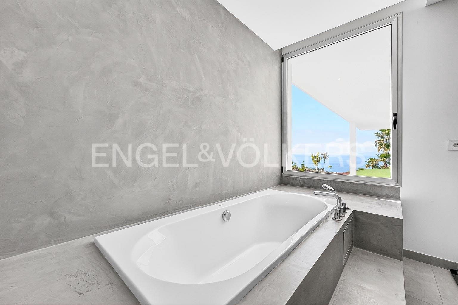 5 sovrum Villa till salu i Guia de Isora med pool garage - 5 285 000 € (Ref: 9566247)