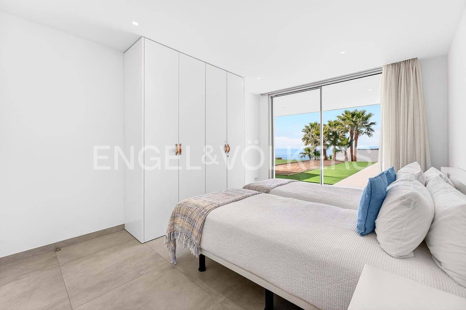 5 sovrum Villa till salu i Guia de Isora med pool garage - 5 285 000 € (Ref: 9566247)