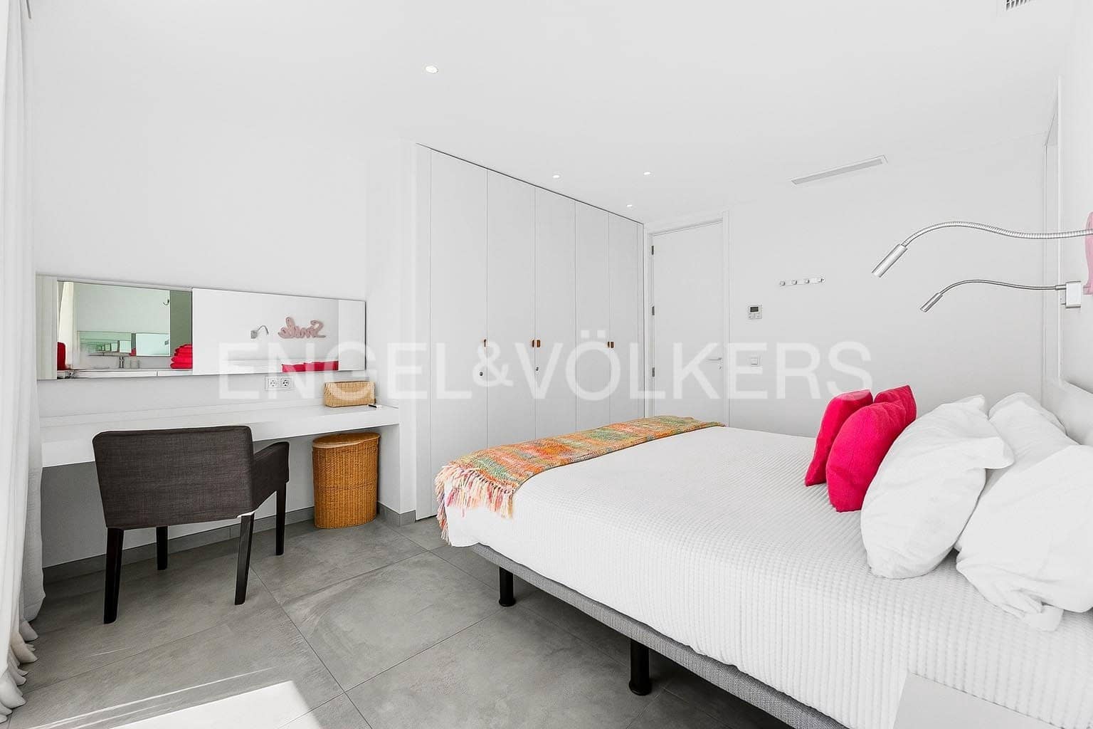 5 sovrum Villa till salu i Guia de Isora med pool garage - 5 285 000 € (Ref: 9566247)