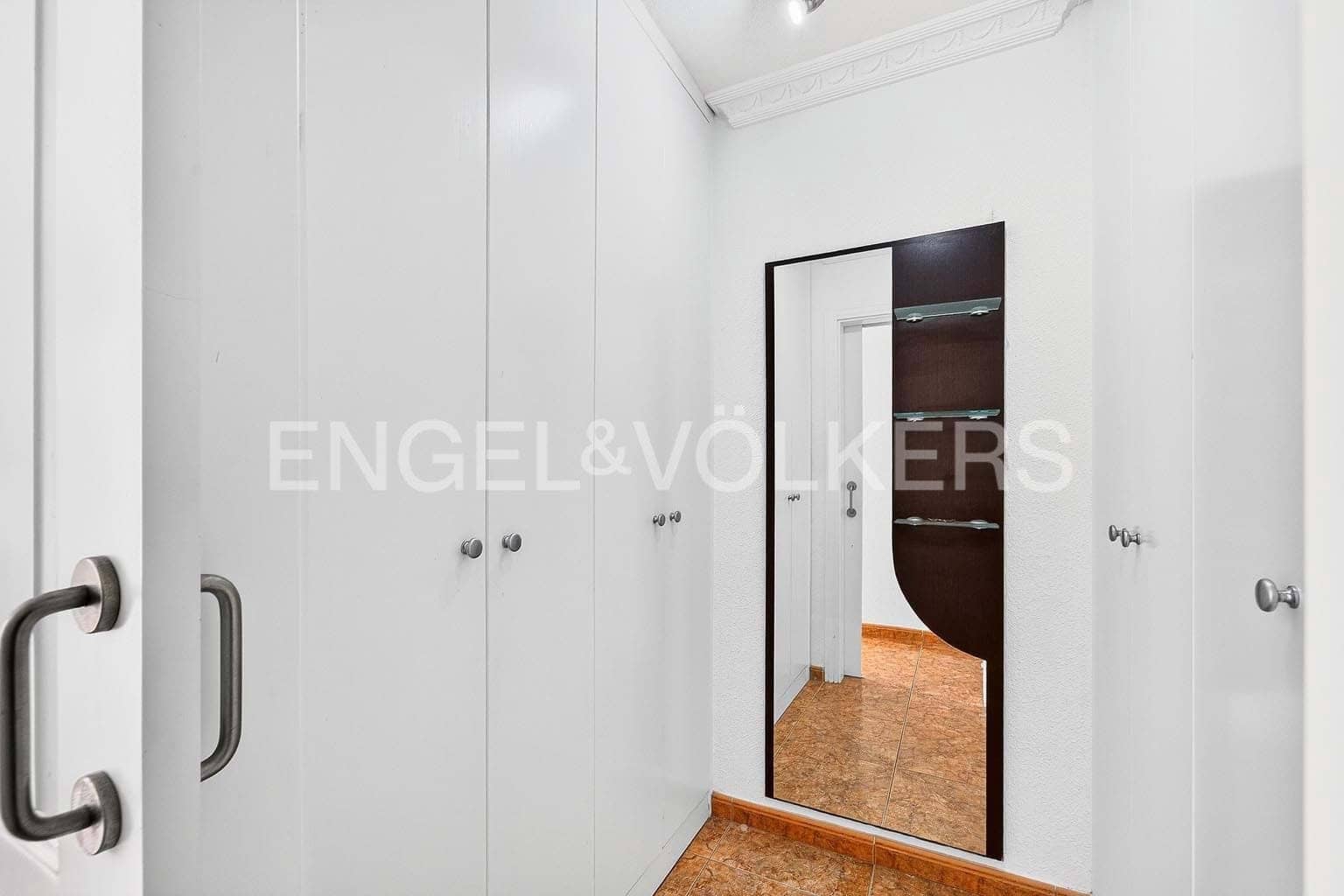 4 sypialnia Willa na sprzedaż w Fanabe z garażem - 899 000 € (Ref: 9572138)