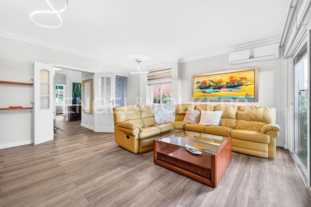 4 sypialnia Willa na sprzedaż w Fañabe, Adeje z garażem - 899 000 € (Ref: 9572138)