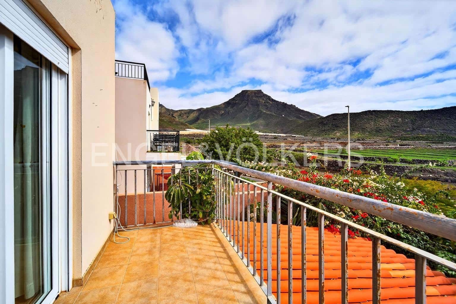 4 sypialnia Willa na sprzedaż w Fanabe z garażem - 899 000 € (Ref: 9572138)