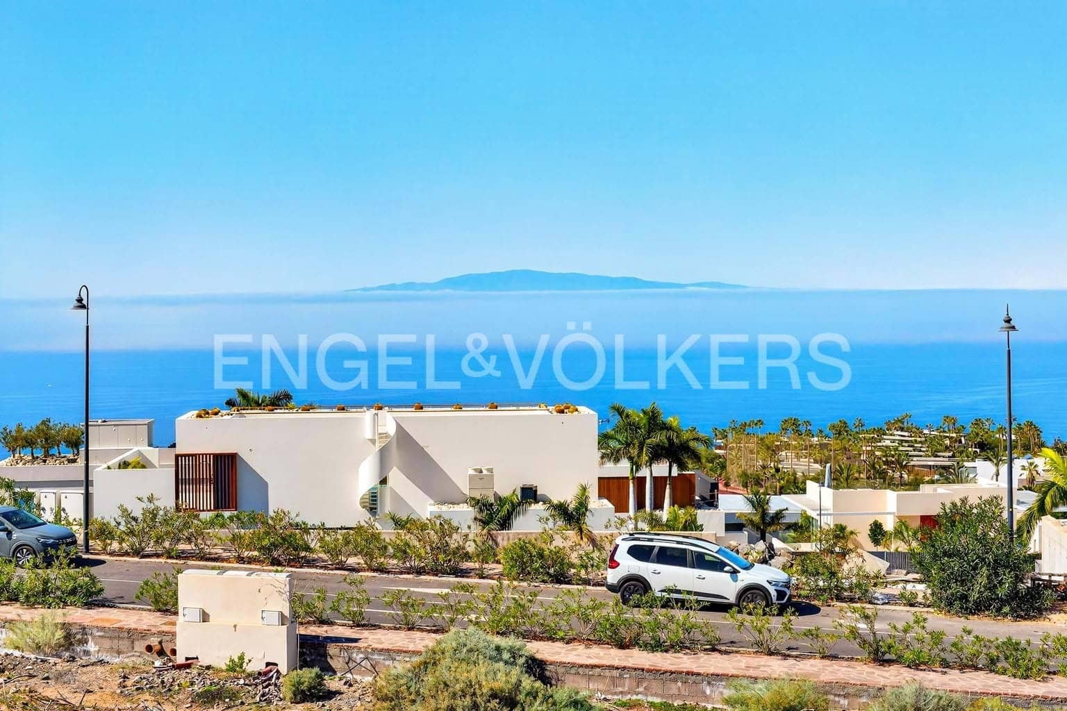 Undeveloped Land for sale in Guia de Isora - € 1,490,000 (Ref: 9580081)