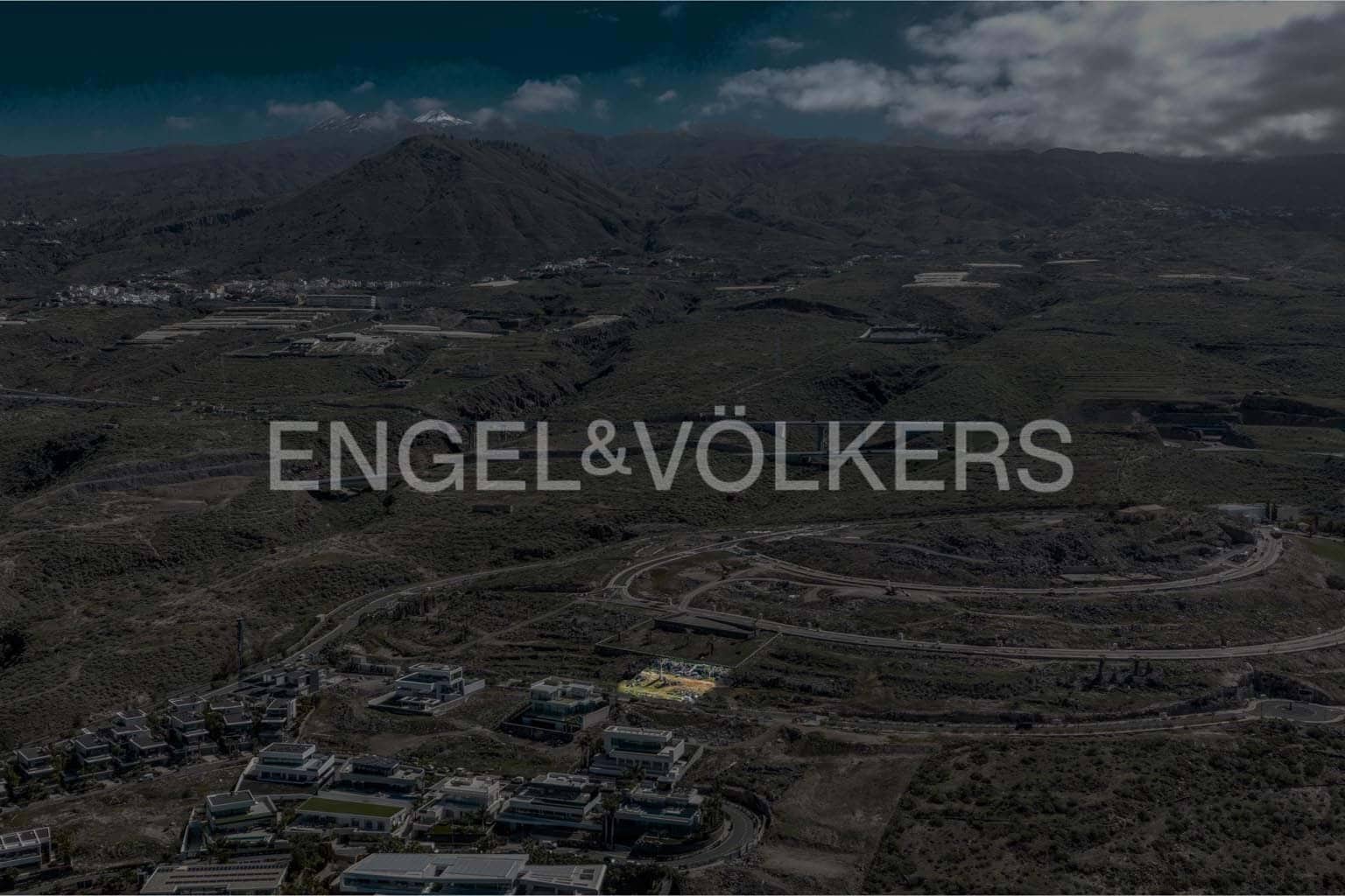 Undeveloped Land for sale in Guia de Isora - € 1,490,000 (Ref: 9580081)