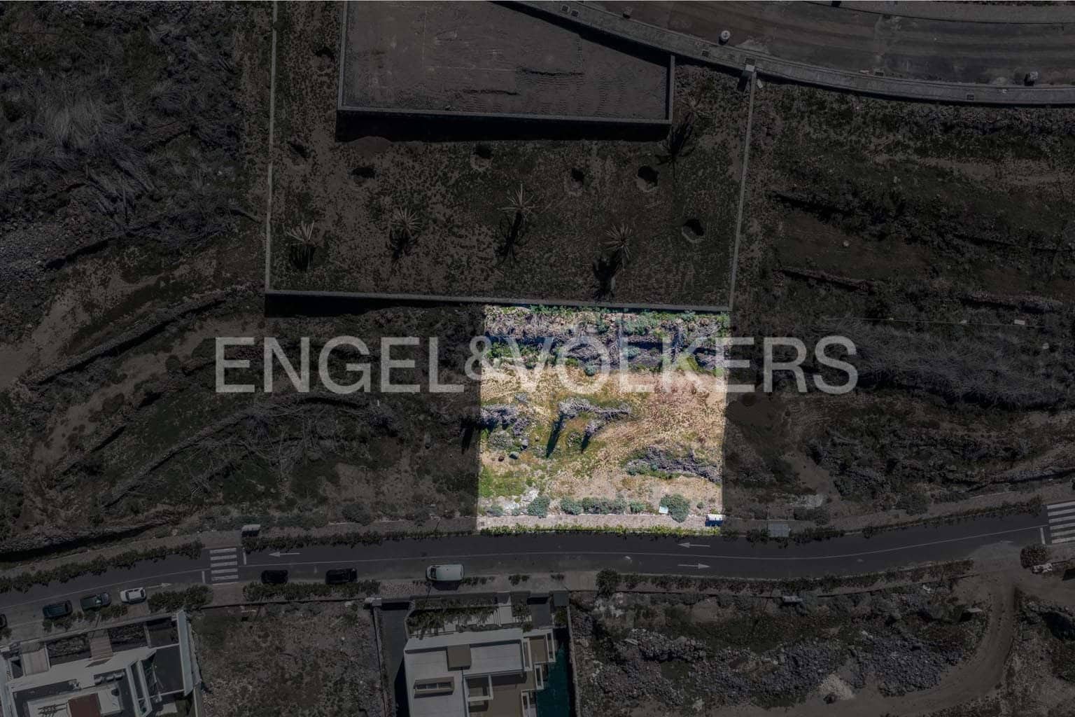Undeveloped Land for sale in Guia de Isora - € 1,490,000 (Ref: 9580081)