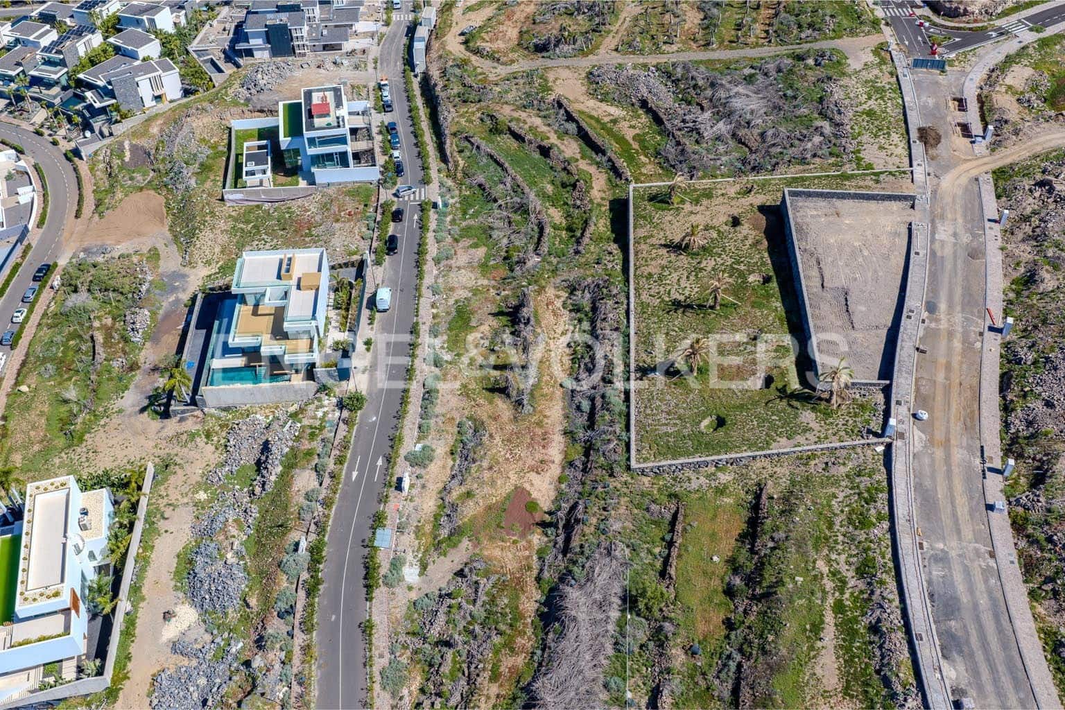 Undeveloped Land for sale in Guia de Isora - € 1,490,000 (Ref: 9580081)