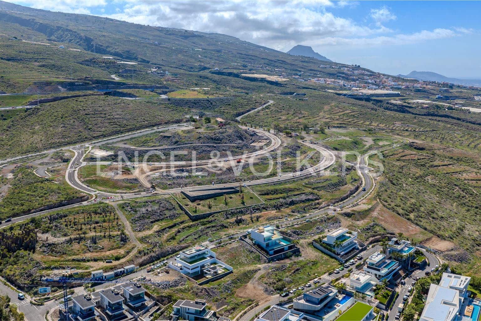 Undeveloped Land for sale in Guia de Isora - € 1,490,000 (Ref: 9580081)