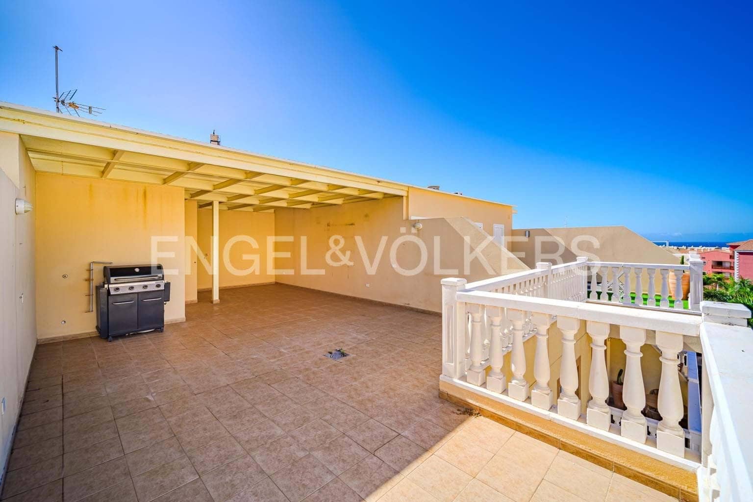 2 Zimmer Apartment zu verkaufen in Palm-Mar mit Pool Garage - 399.000 € (Ref: 9597140)