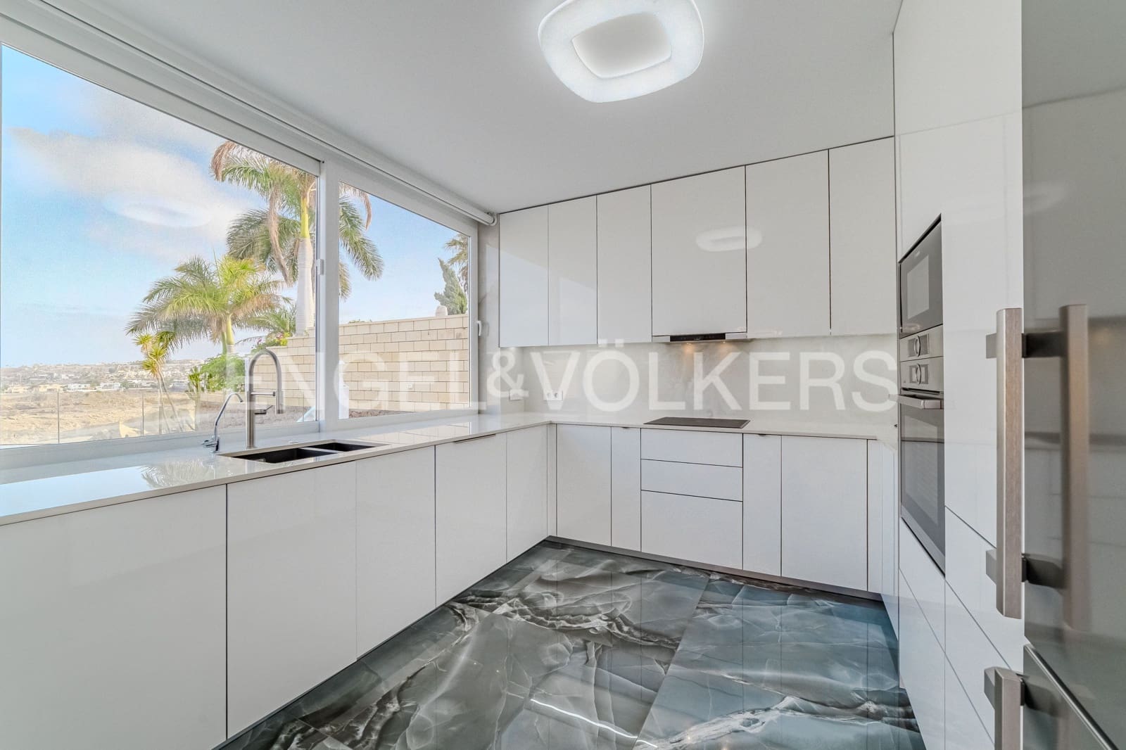 4 chambre Villa/Maison à vendre à Costa Adeje avec piscine - 2 350 000 € (Ref: 9603022)