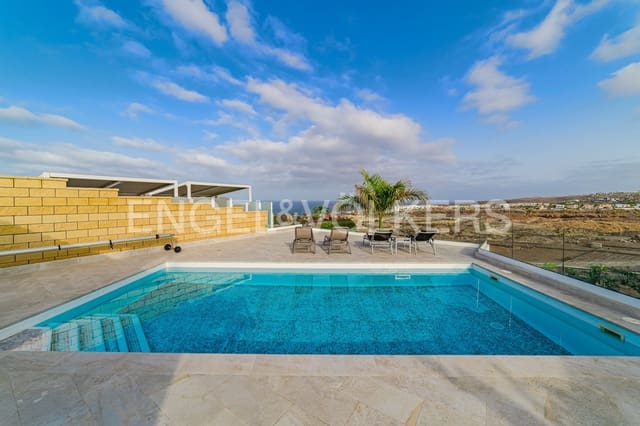 4 soveværelse Villa til salg i Costa Adeje, Adeje med swimmingpool - € 2.350.000 (Ref: 9603022)