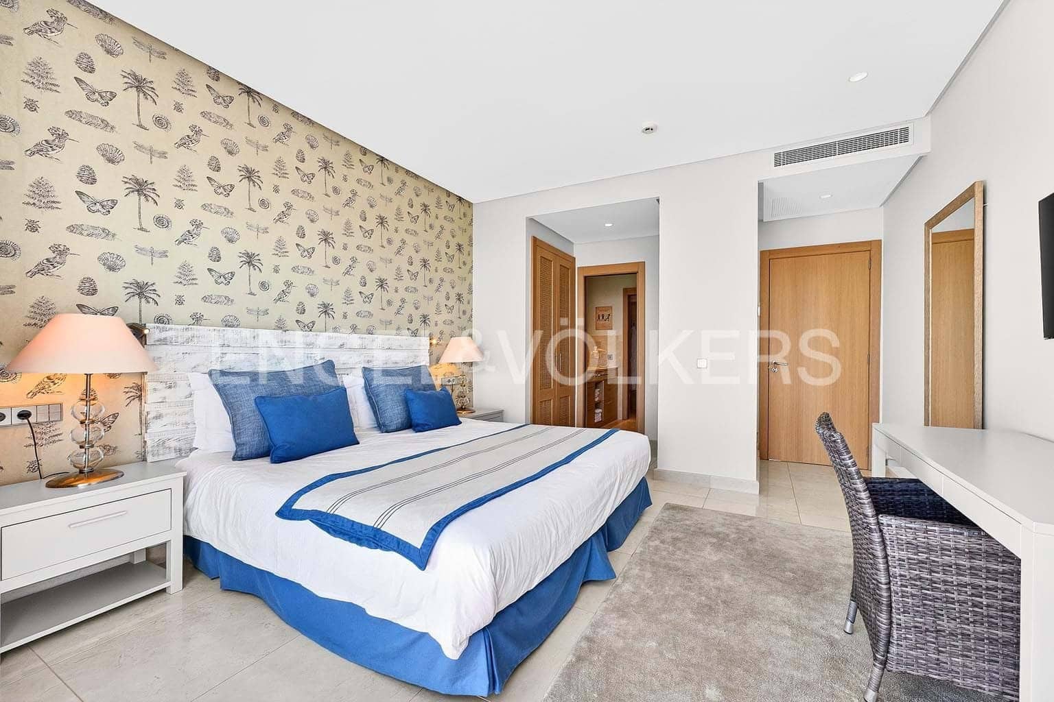 3 bedroom Apartment for sale in Playa San Juan with pool - € 2,249,000 (Ref: 9616827)