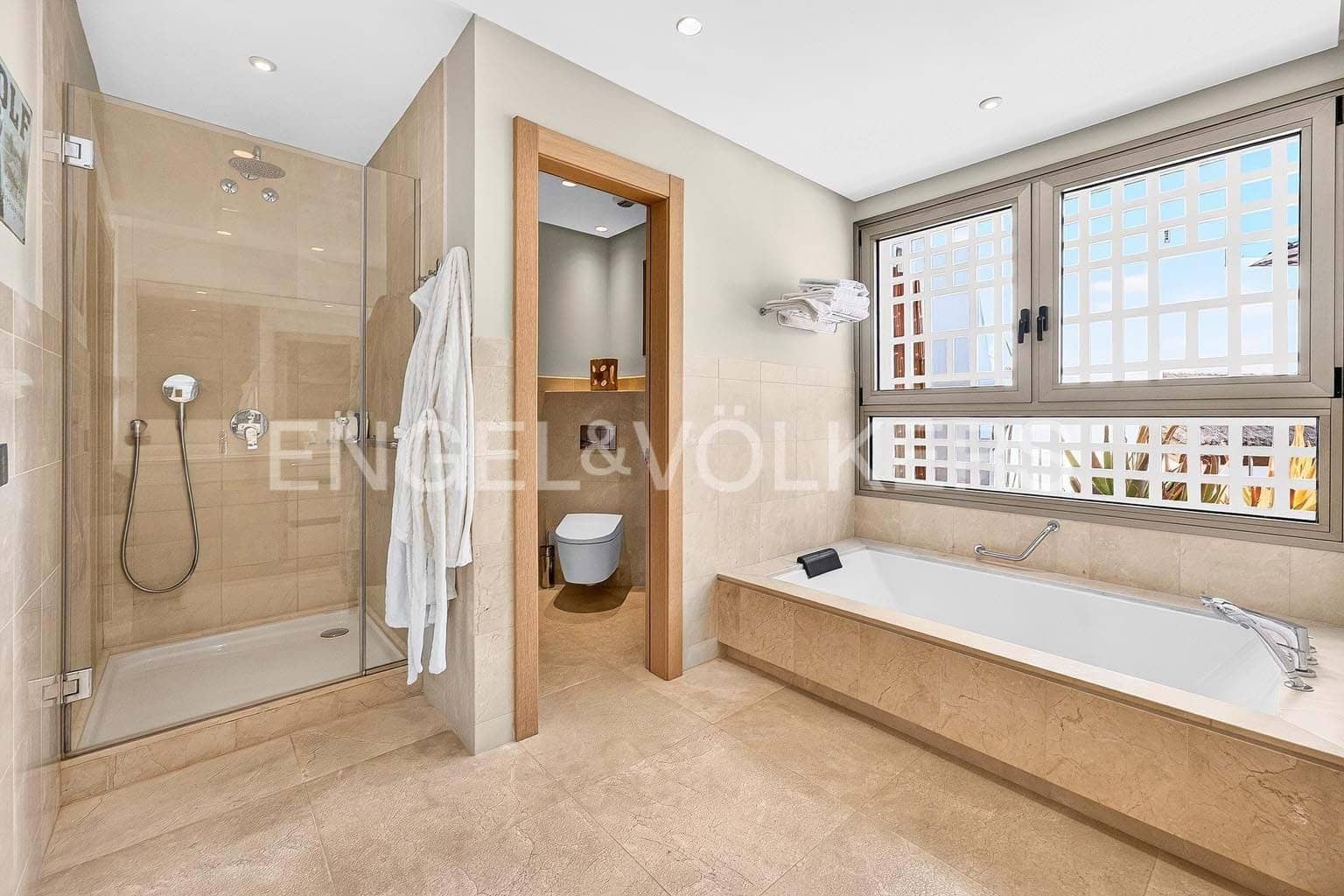 3 bedroom Apartment for sale in Playa San Juan with pool - € 2,249,000 (Ref: 9616827)