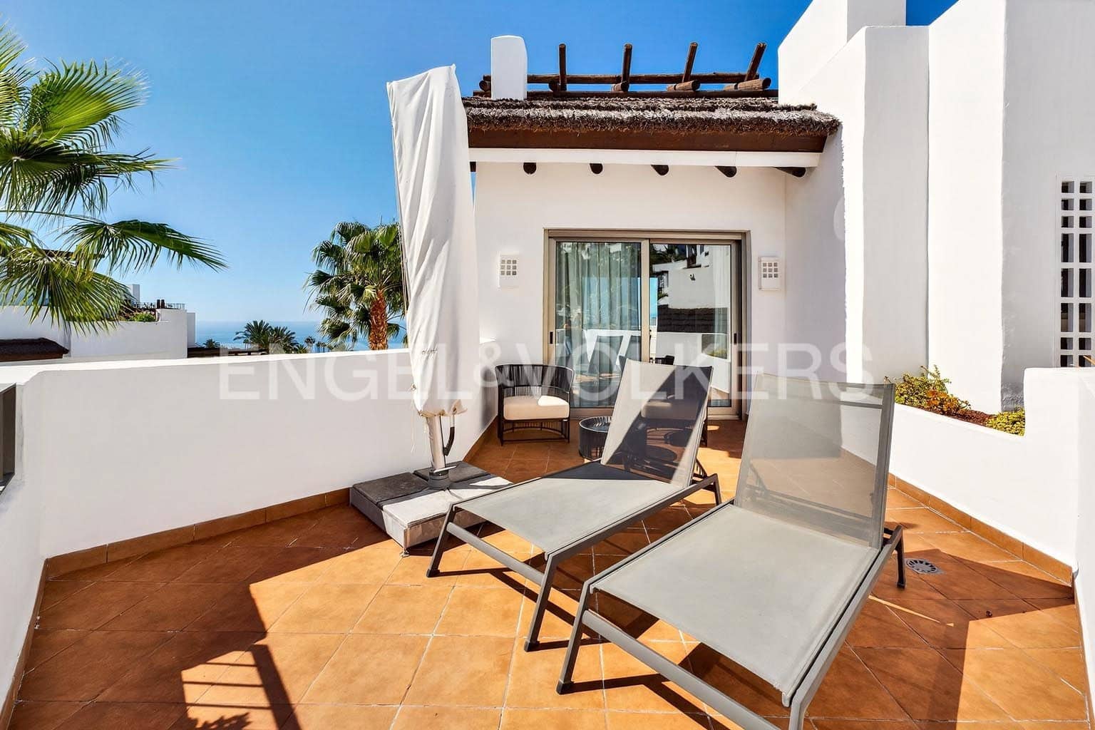 3 bedroom Apartment for sale in Playa San Juan with pool - € 2,249,000 (Ref: 9616827)