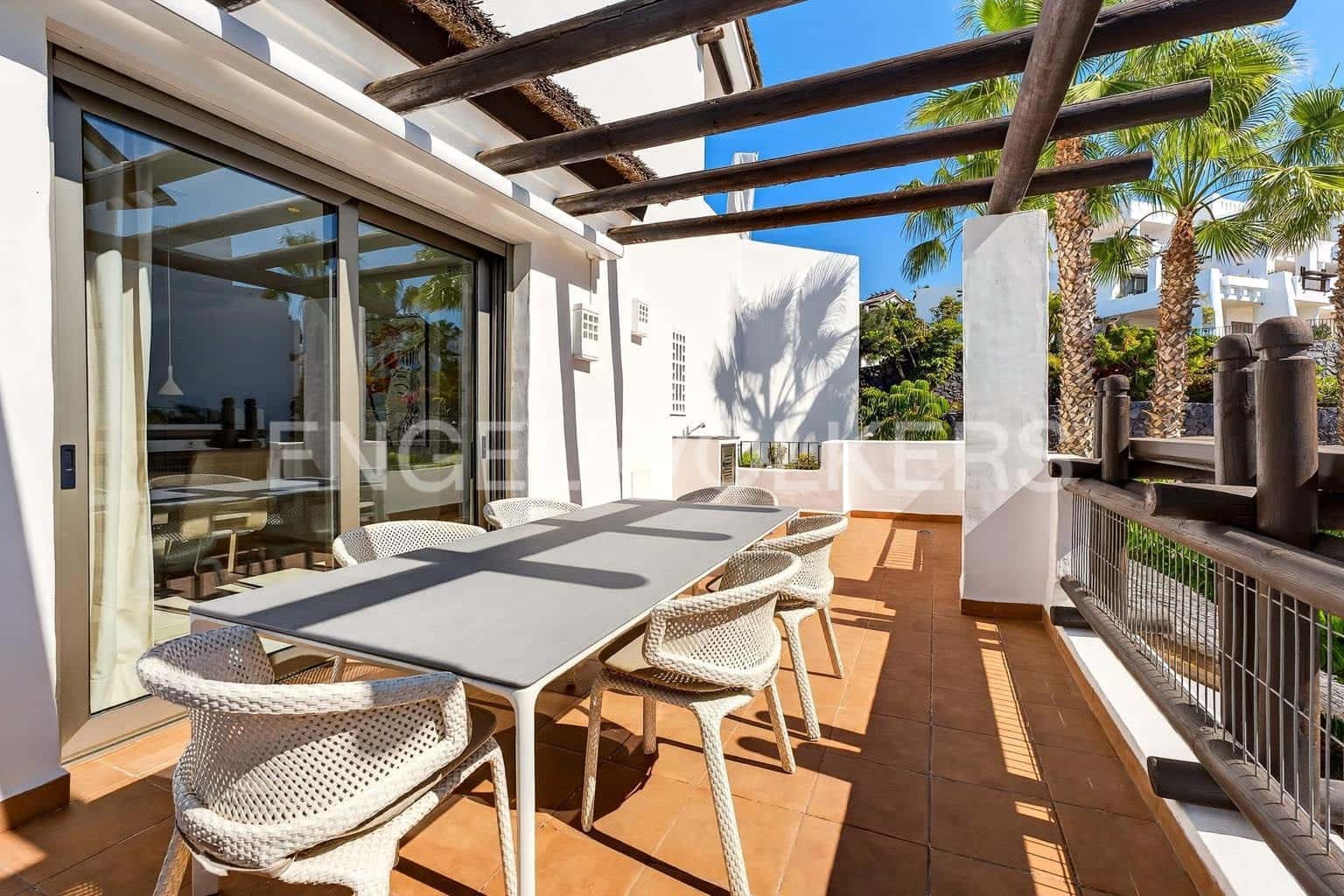 3 bedroom Apartment for sale in Playa San Juan with pool - € 2,249,000 (Ref: 9616827)