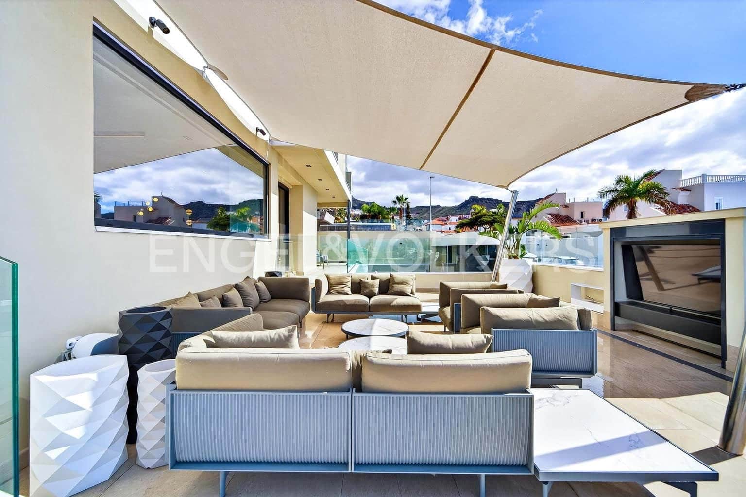 4 soverom Villa til salgs i El Madronal med svømmebasseng garasje - € 3 500 000 (Ref: 9641028)