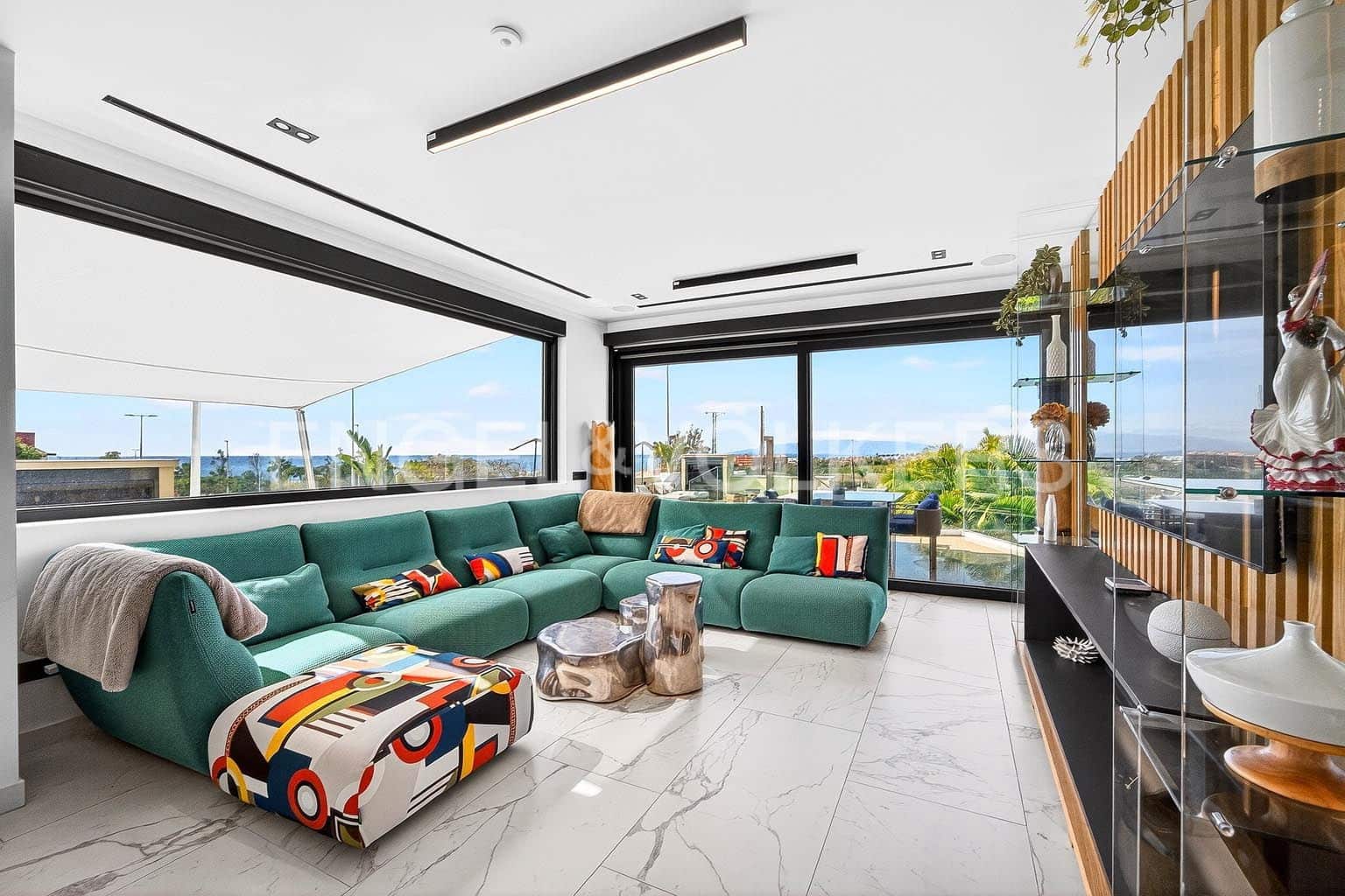 4 soverom Villa til salgs i El Madronal med svømmebasseng garasje - € 3 500 000 (Ref: 9641028)