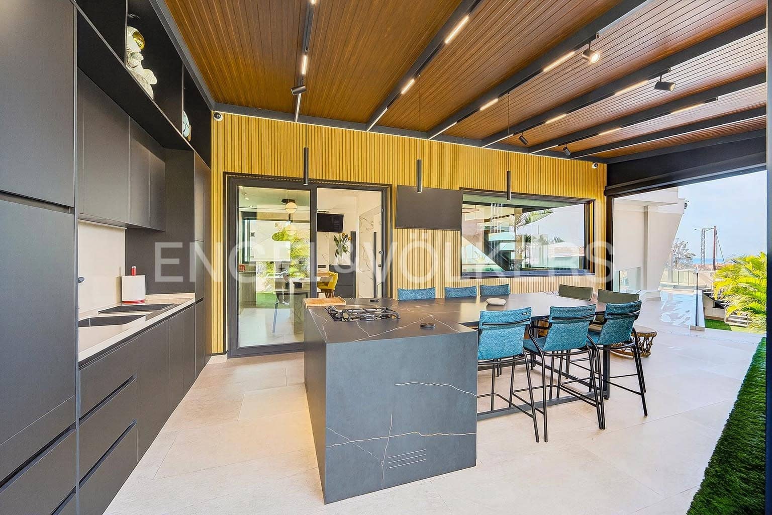 4 soverom Villa til salgs i El Madronal med svømmebasseng garasje - € 3 500 000 (Ref: 9641028)