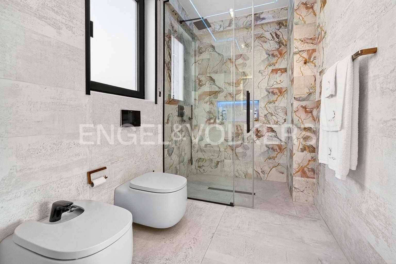 4 soverom Villa til salgs i El Madronal med svømmebasseng garasje - € 3 500 000 (Ref: 9641028)