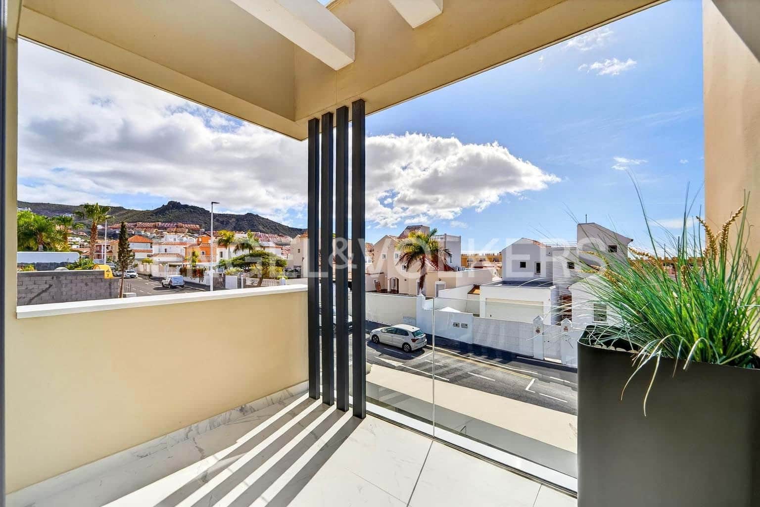 4 soverom Villa til salgs i El Madronal med svømmebasseng garasje - € 3 500 000 (Ref: 9641028)