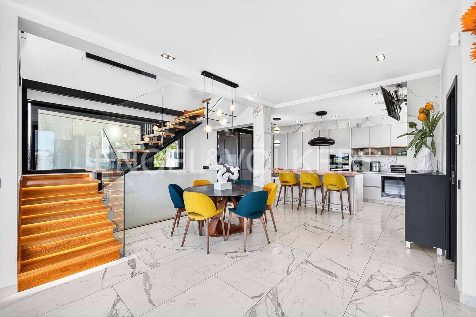 4 soverom Villa til salgs i El Madronal med svømmebasseng garasje - € 3 500 000 (Ref: 9641028)