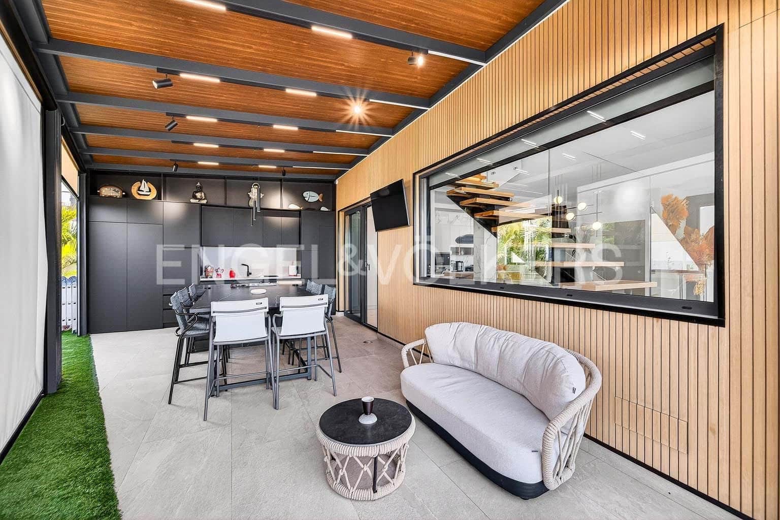 4 soverom Villa til salgs i El Madronal med svømmebasseng garasje - € 3 500 000 (Ref: 9641028)