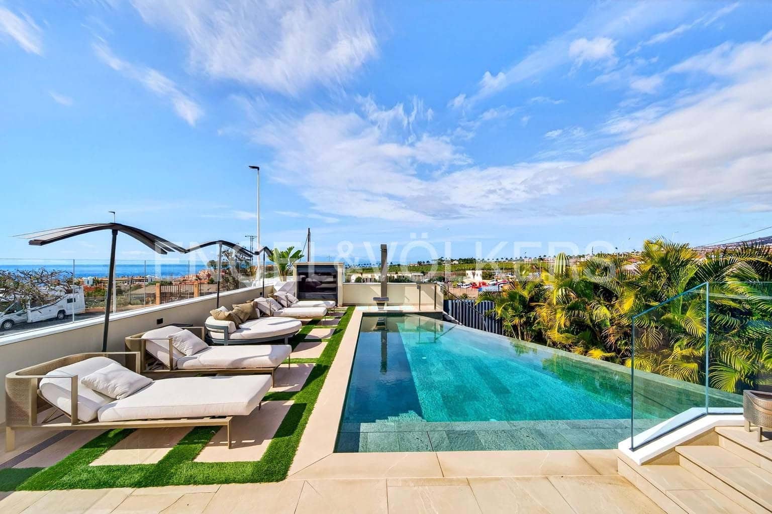 4 soverom Villa til salgs i El Madronal med svømmebasseng garasje - € 3 500 000 (Ref: 9641028)