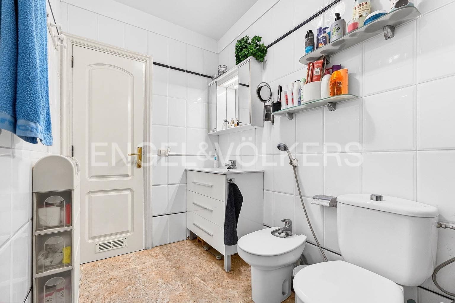 2 bedroom Apartment for sale in El Medano - € 320,000 (Ref: 9649837)