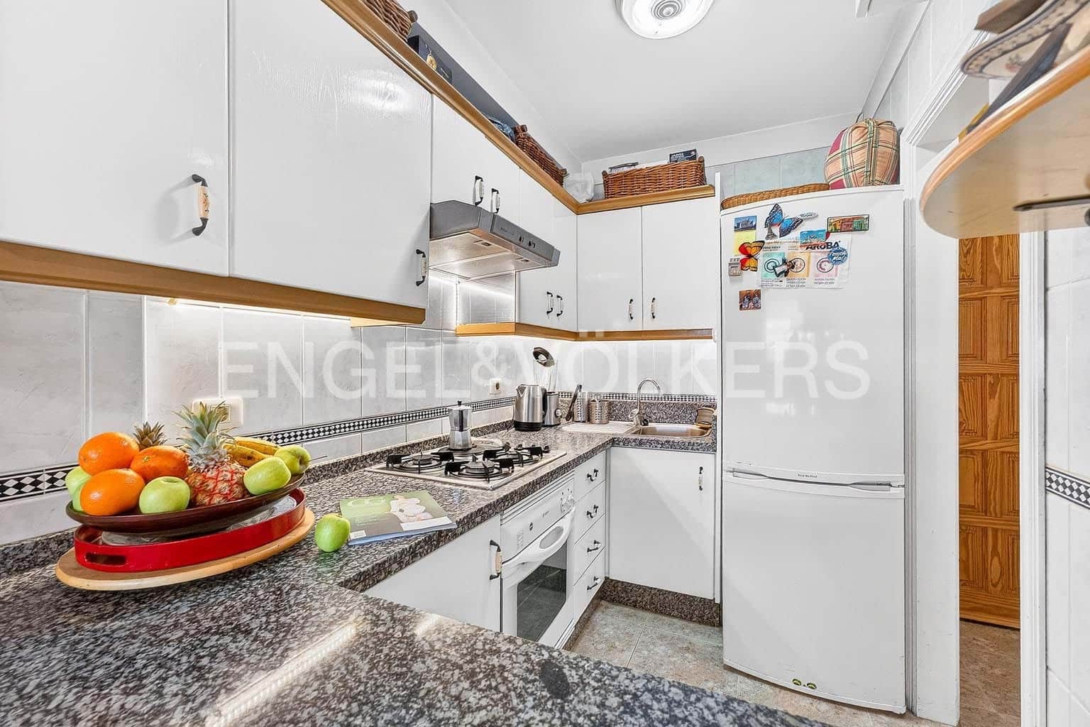 2 bedroom Apartment for sale in El Medano - € 320,000 (Ref: 9649837)