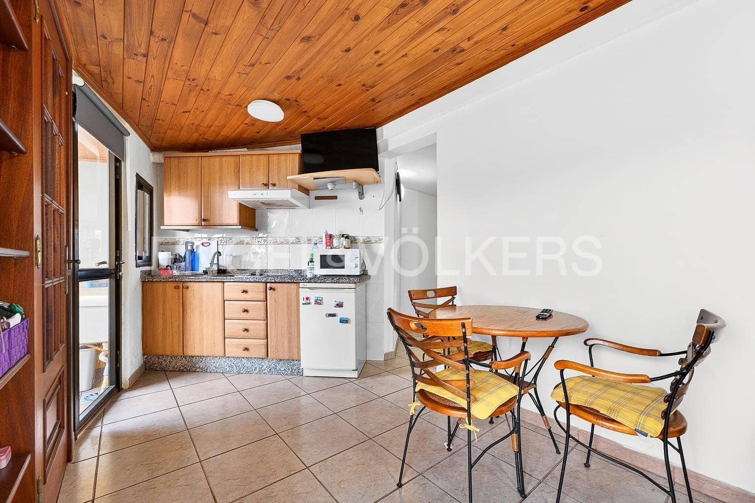 2 bedroom Apartment for sale in El Medano - € 320,000 (Ref: 9649837)