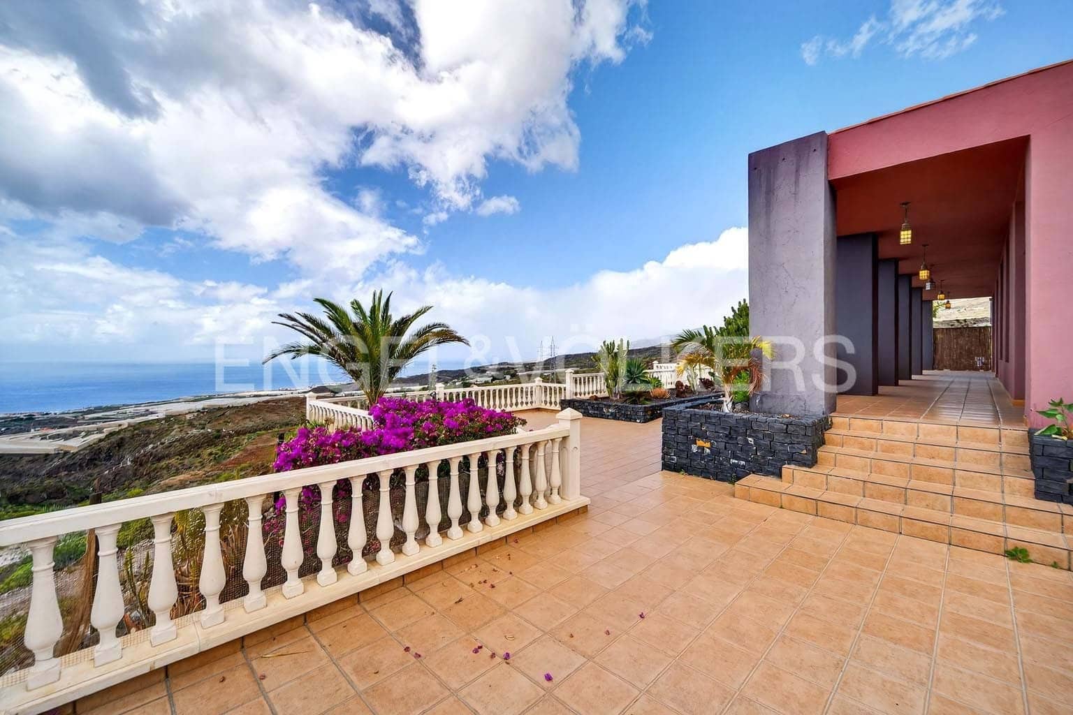 4 sovrum Villa till salu i Guia de Isora - 720 000 € (Ref: 9652351)