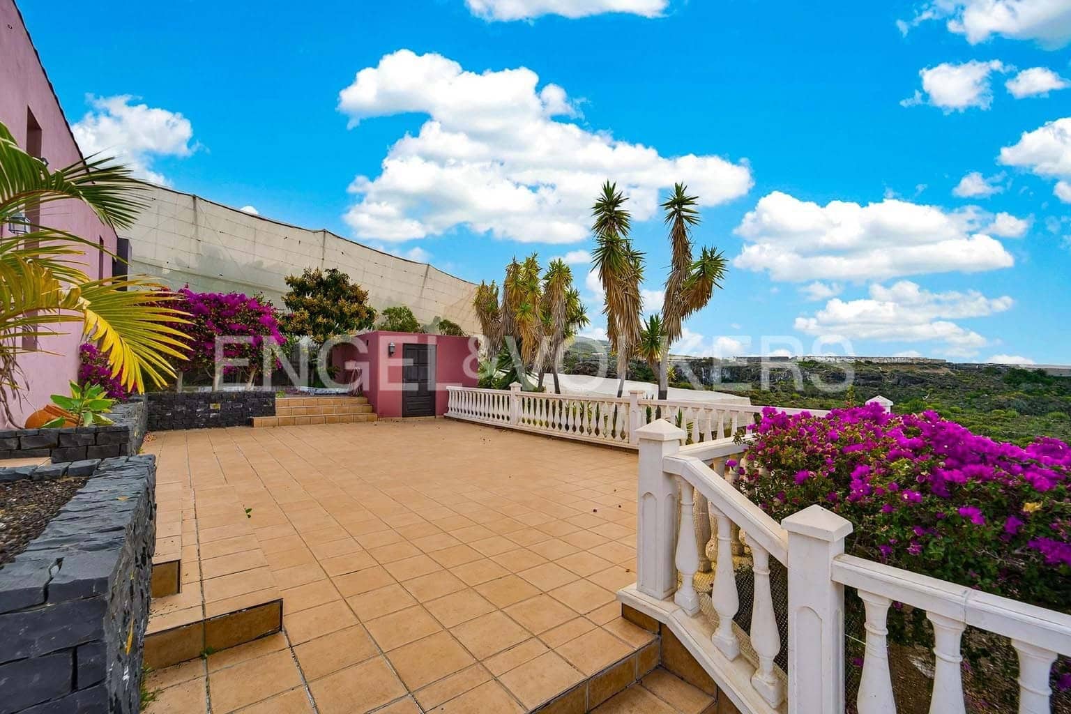 4 sovrum Villa till salu i Guia de Isora - 720 000 € (Ref: 9652351)