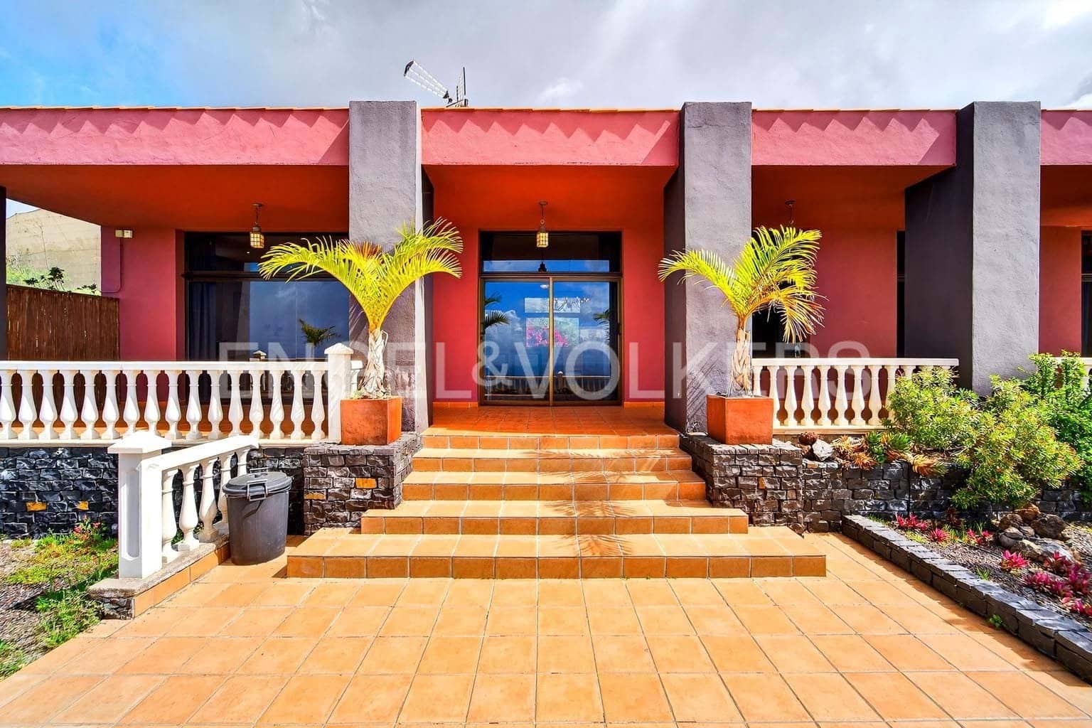 4 sovrum Villa till salu i Guia de Isora - 720 000 € (Ref: 9652351)