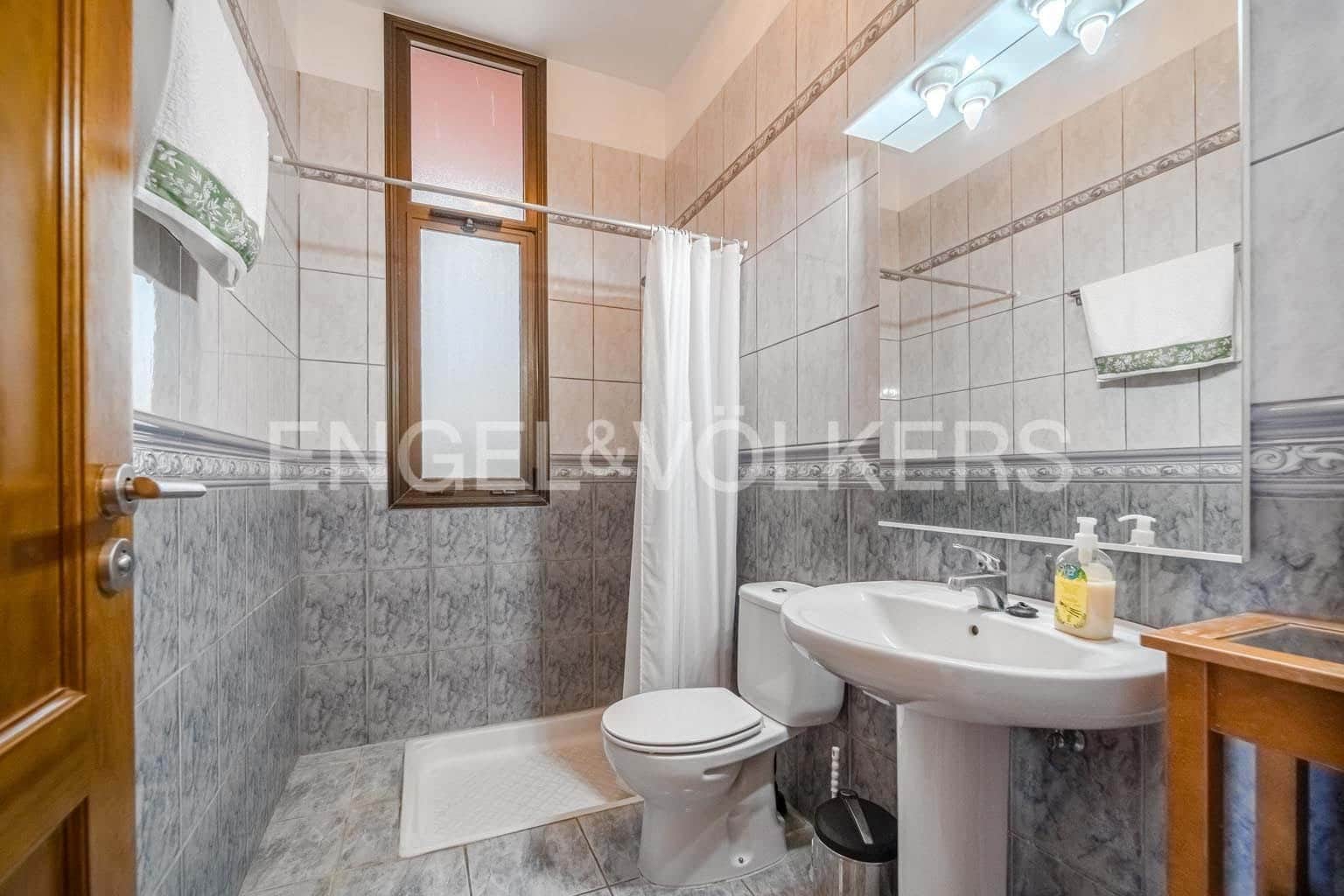 4 sovrum Villa till salu i Guia de Isora - 720 000 € (Ref: 9652351)