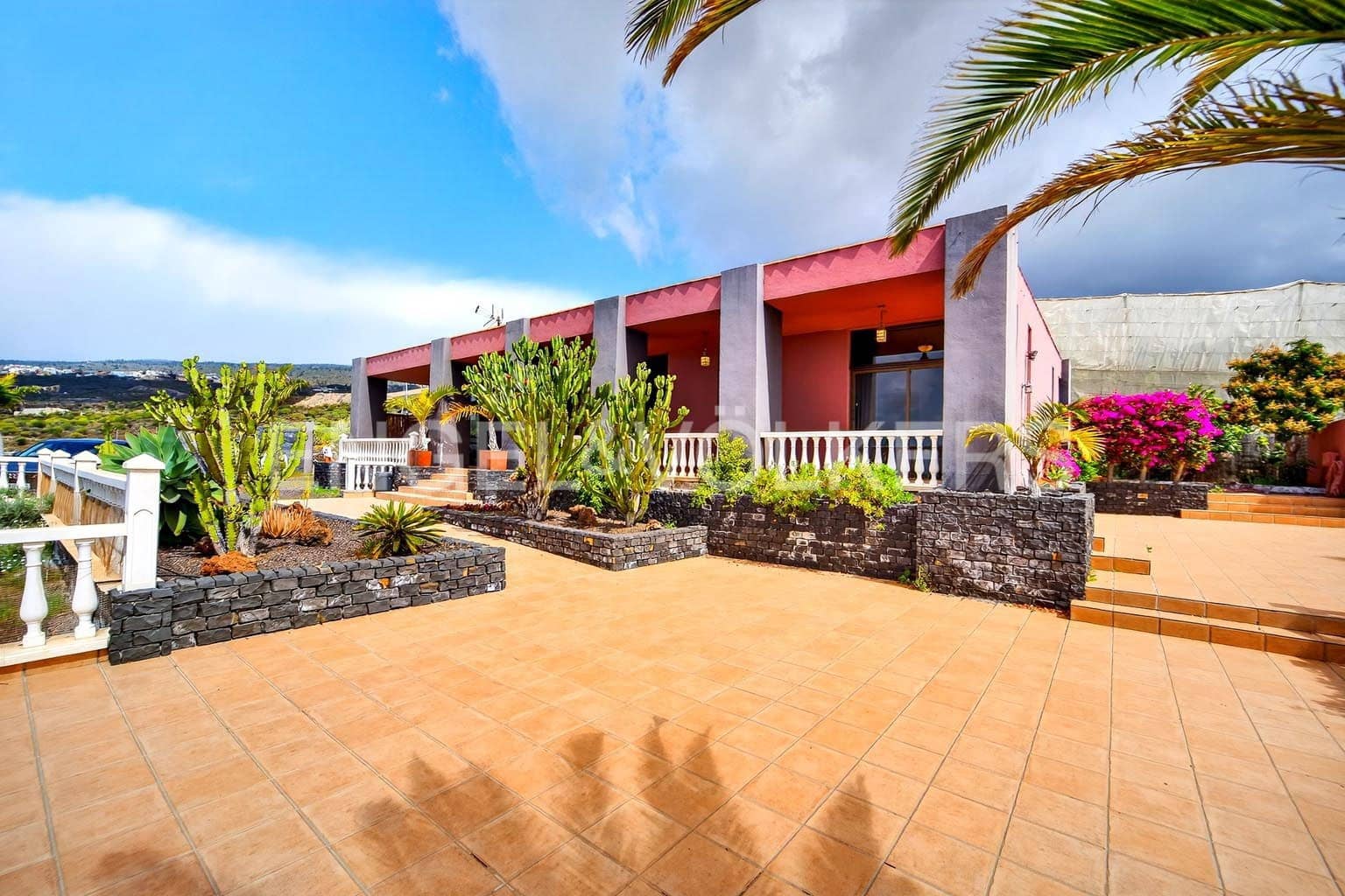 4 sovrum Villa till salu i Guia de Isora - 720 000 € (Ref: 9652351)